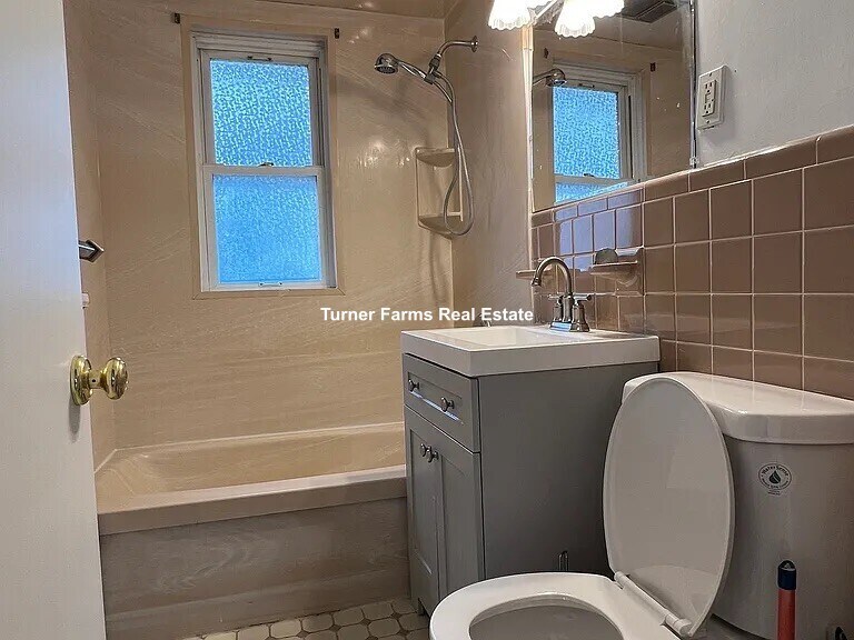 Building Photo - 24 Chetwynd Rd