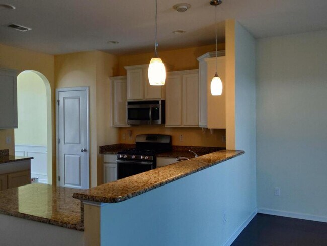 Building Photo - 128 Carolina Wren Ave