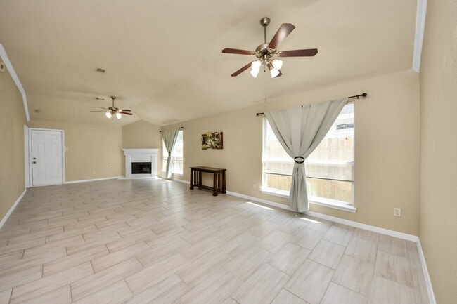Building Photo - 130 Thunder Basin Dr