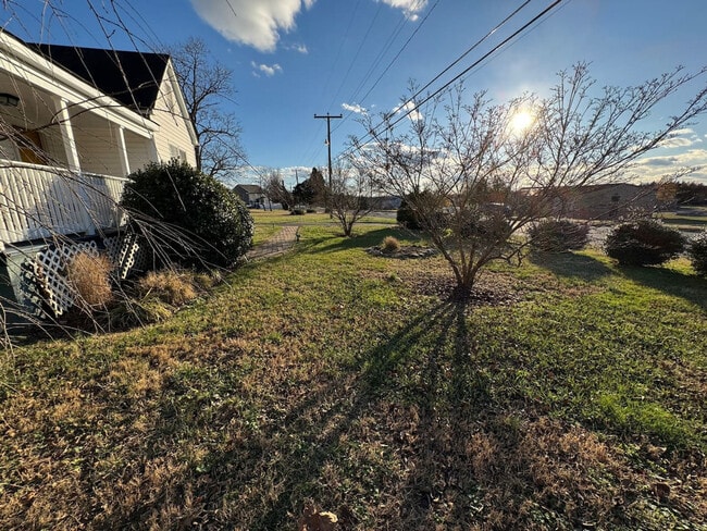 Building Photo - 10417 S Grant Ave