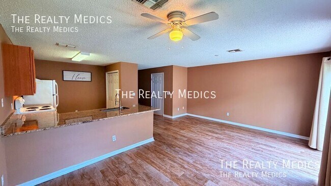 Building Photo - 13054 Lexington Summit St