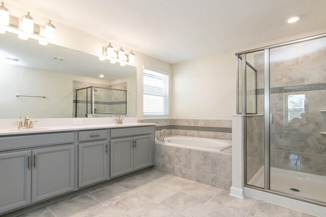 Building Photo - Lovely 5bd/3.5bath FOR RENT in highly soug...