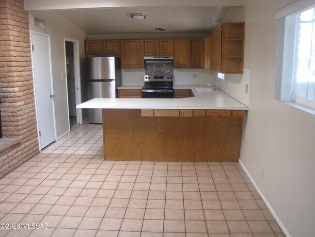 Building Photo - 2109 S Camino Seco