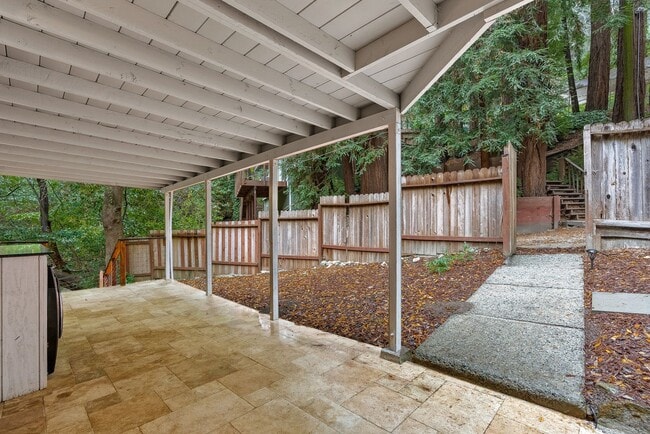 Building Photo - 1st Month FREE!! Riverfront Haven with Pri...