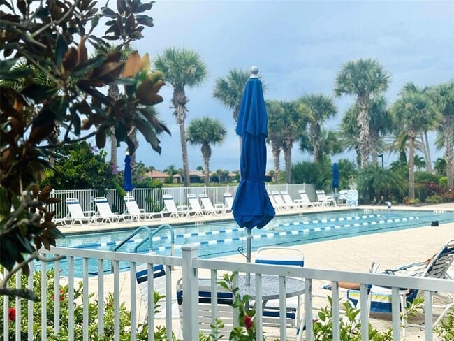 Building Photo - 19240 Isadora St