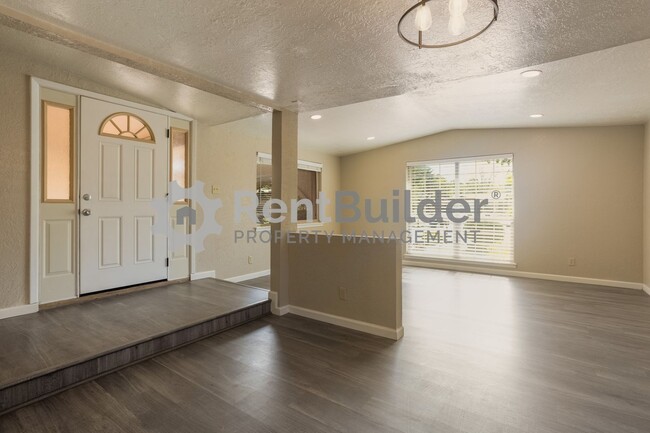 Building Photo - *** WOW!! SPECIAL DECEMBER REDUCED PRICE!!...