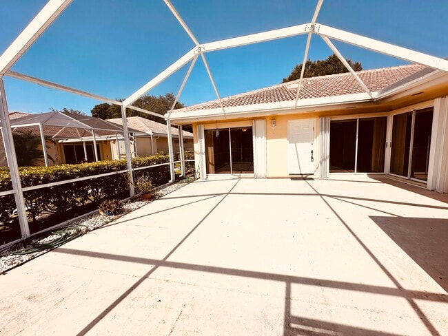 Building Photo - 9157 Sun Terrace Cir
