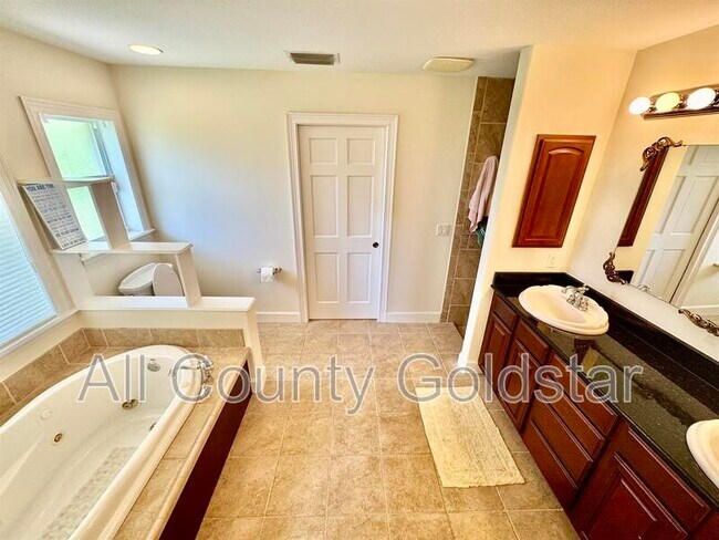 Building Photo - 4114 Rock Creek Dr