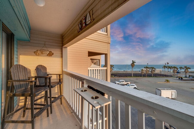 Building Photo - 3938 Surfside Blvd