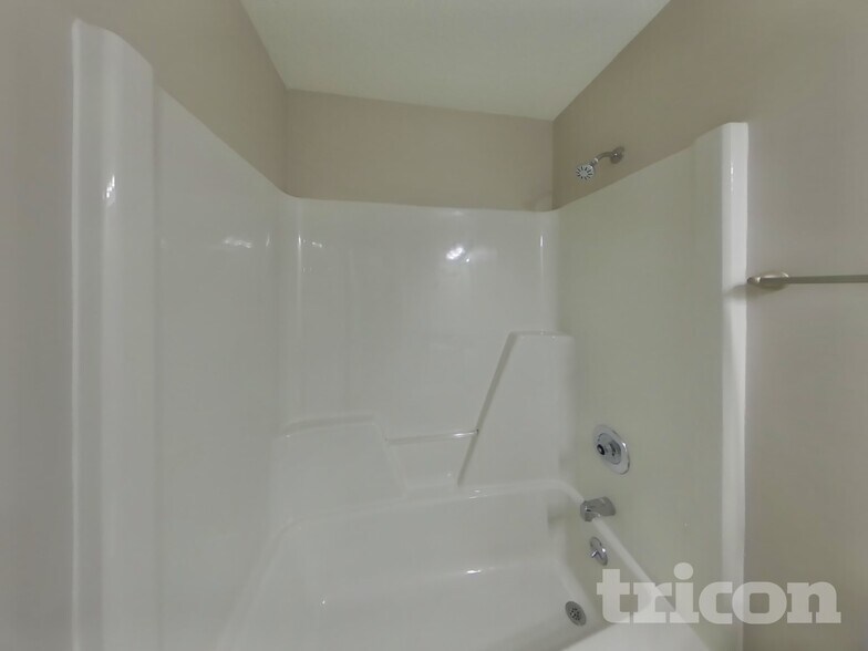 Building Photo - 5804 Brick Landing Dr