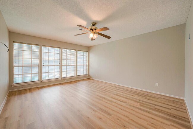 Building Photo - 15511 Rana Ct