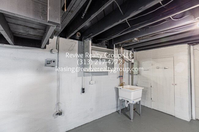 Building Photo - 1131 Rahn St