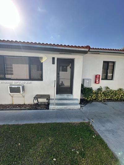 Building Photo - 911 80th St