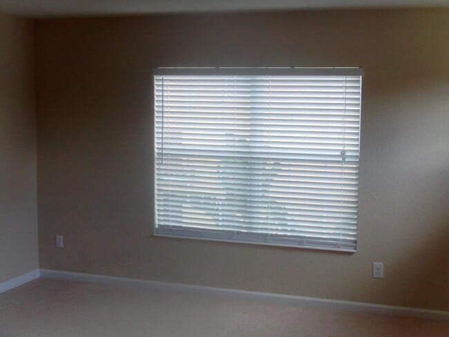 Building Photo - 11827 Barletta Dr