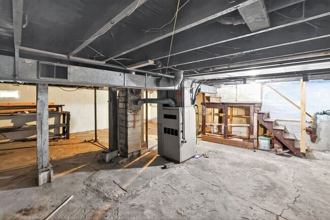 Building Photo - 3001 Myrtle Ave