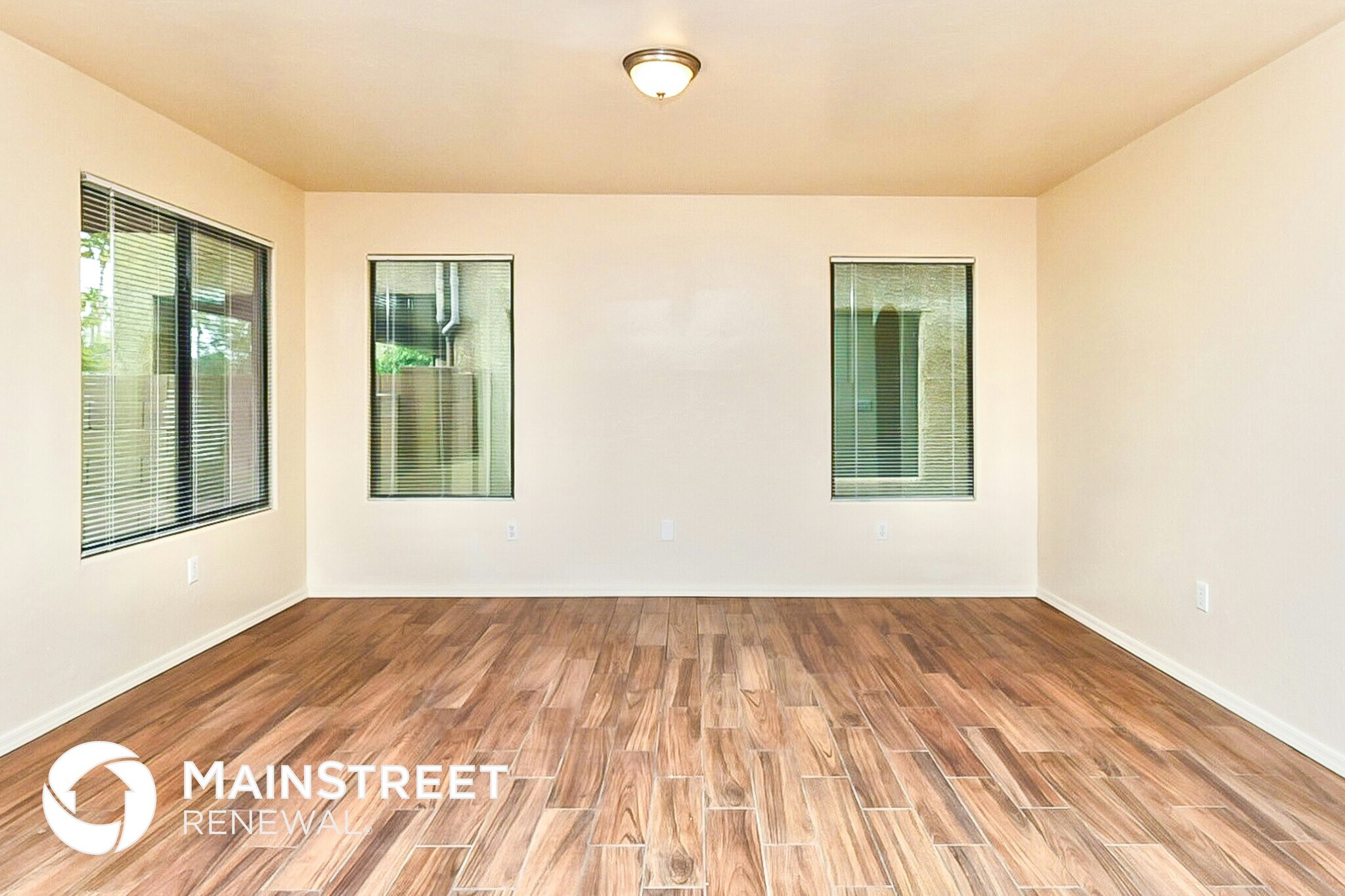 Building Photo - 1648 W Osasuna Dr