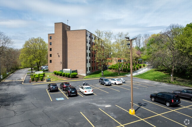 Side of Building 1 - Riveredge Village Apartments