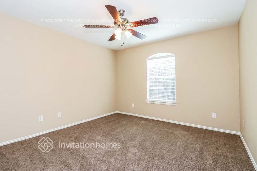 Building Photo - 12301 Macaroon Ln