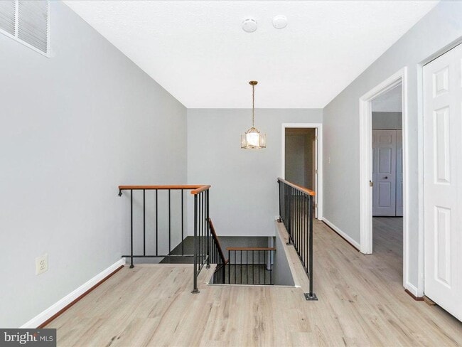 Building Photo - 408 Willow Hill Pl