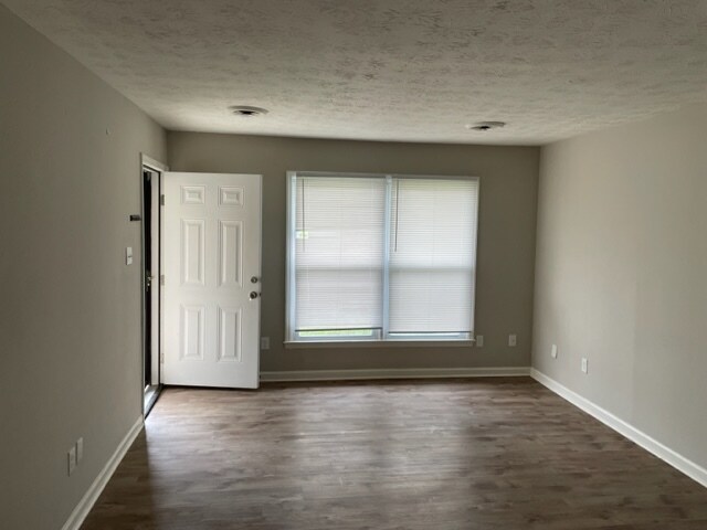 Building Photo - 1194 Mount Rushmore Way