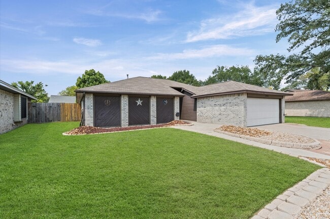 Building Photo - 21311 Golden Dove Dr