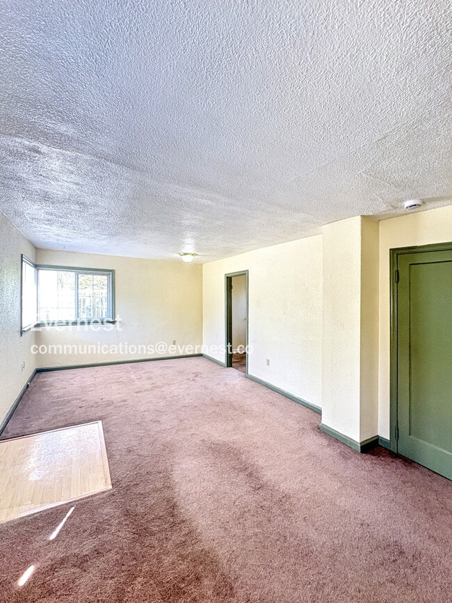 Building Photo - 509 3rd St SW