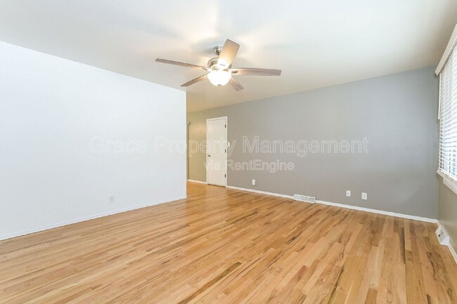 Building Photo - 2871 S Golden Way