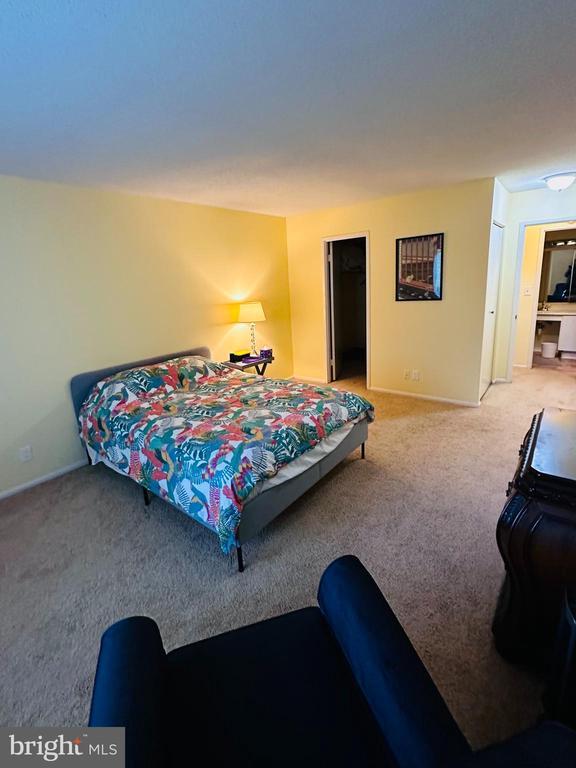 Building Photo - 8370 Greensboro Dr