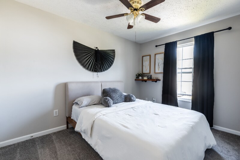 Building Photo - 868 Virginiabradford Ct