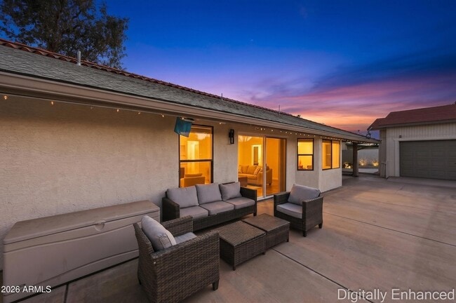 Building Photo - 10432 W Avalon Dr
