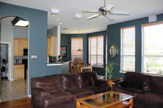 Building Photo - 17726 Memorial Springs Dr