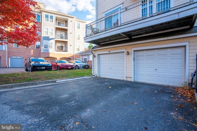 Building Photo - 92 Chevy Chase St