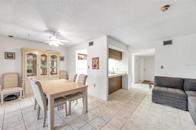 Building Photo - 3840 Staysail Ln