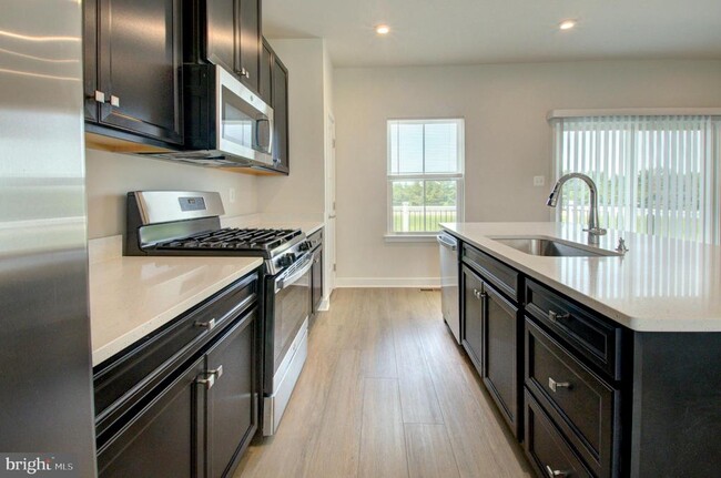 Building Photo - 110 Fletcher Cir