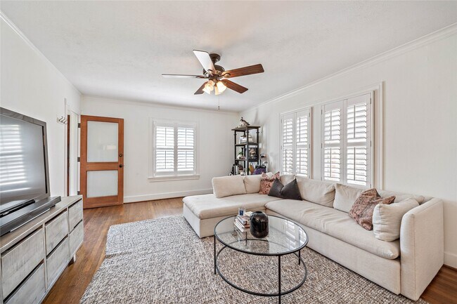 Building Photo - 2324 Goldsmith St