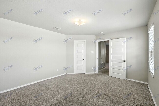 Building Photo - 6305 Port Ct