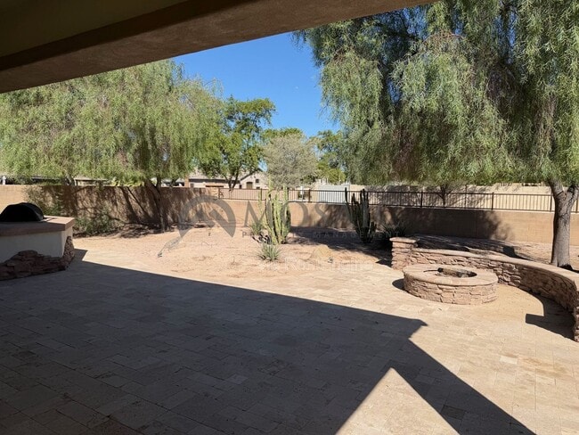 Building Photo - 800 E Tonto Pl