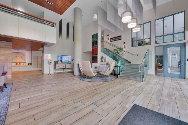 Building Photo - 355 Berry St