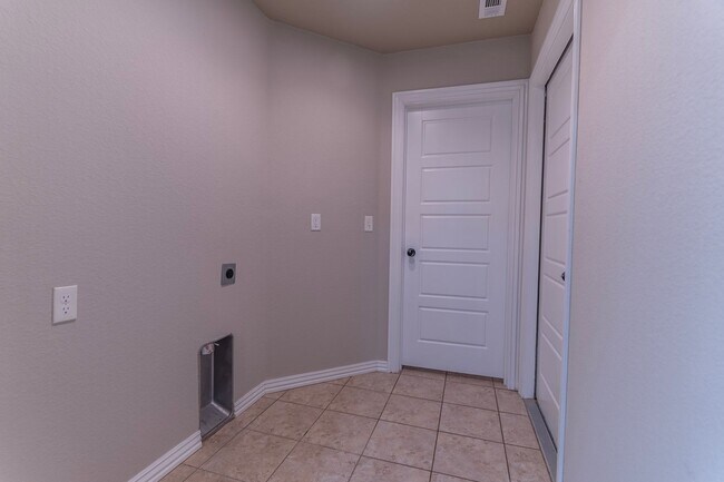 Building Photo - Charming 3 bedroom Home in Prairie Grove