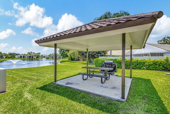 Building Photo - 12911 Briarlake Dr