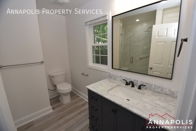 Building Photo - 921 Blue Ridge Dr