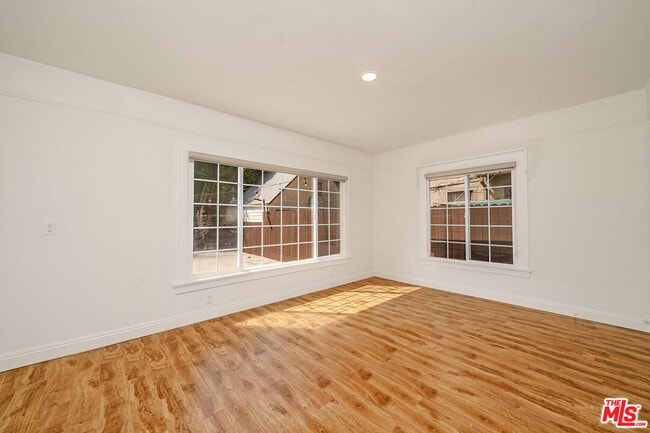 Building Photo - 5430 Monroe St