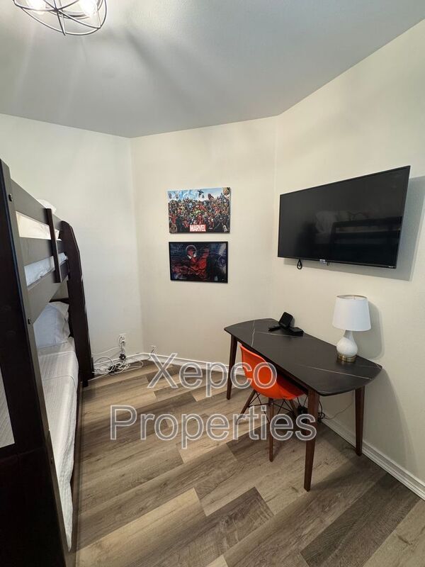 Building Photo - 80746 Diamondback Trail
