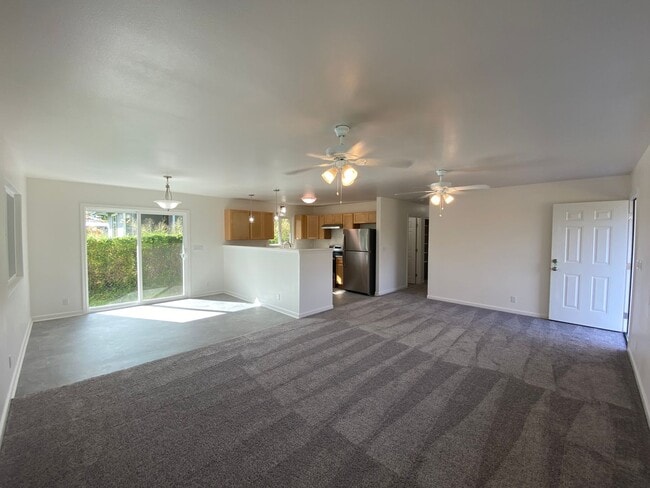 Building Photo - 16-2034 Gardenia Drive