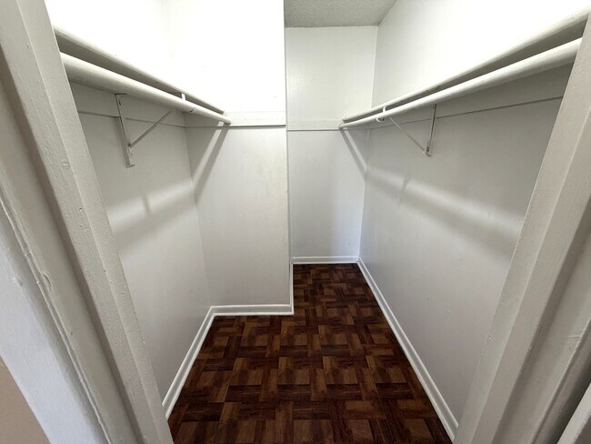 Building Photo - 2785 L B McLeod Rd