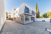 Building Photo - 1859 1/2 S Crenshaw Blvd