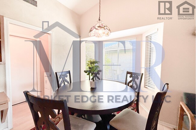 Building Photo - 4Bed/2Bath Home In Glendale w/Golf Course ...
