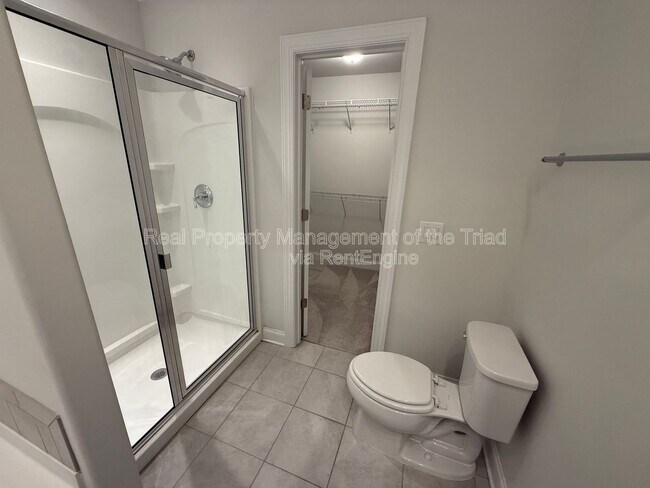 Building Photo - 3833 Thistleberry Rd