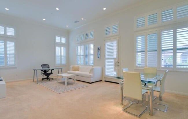 Building Photo - Gorgeous home in Irvine's most desirable Village of Stonegate