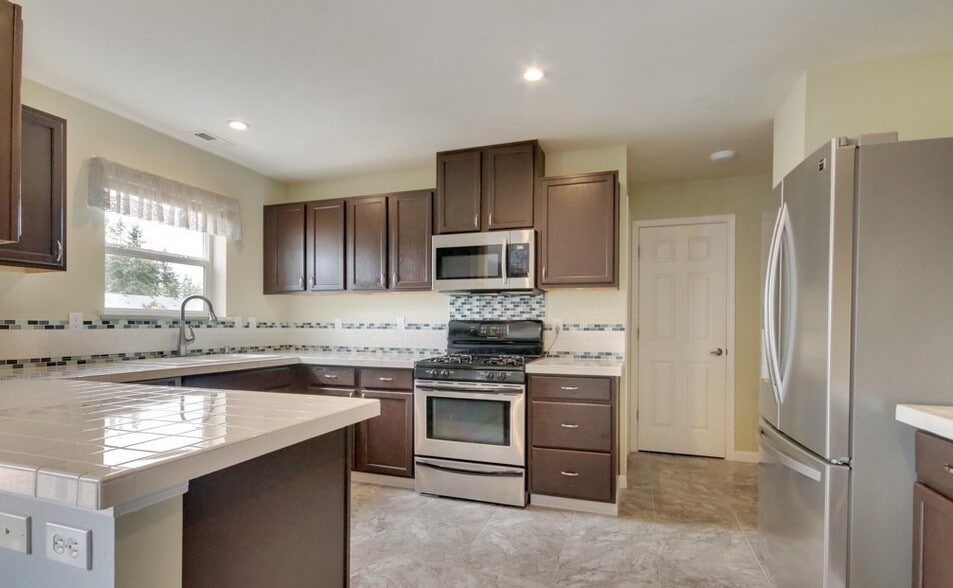 Building Photo - 20204 17th Avenue Ct E